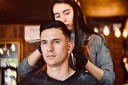 How to Make Male Clients Feel Welcome in Your Salon